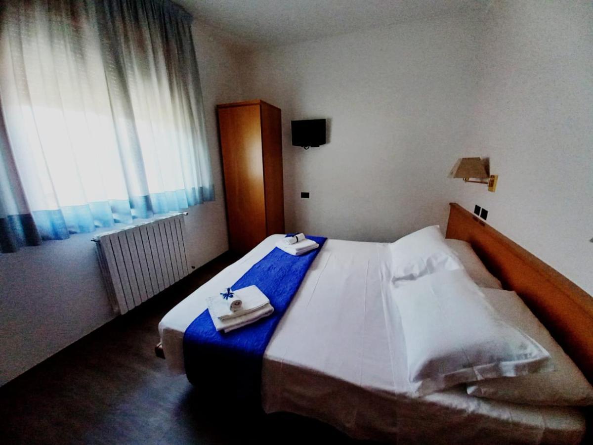 Hotel La Ruota à Morbegno Extérieur photo