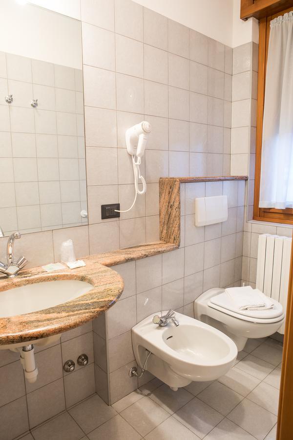 Hotel La Ruota à Morbegno Extérieur photo