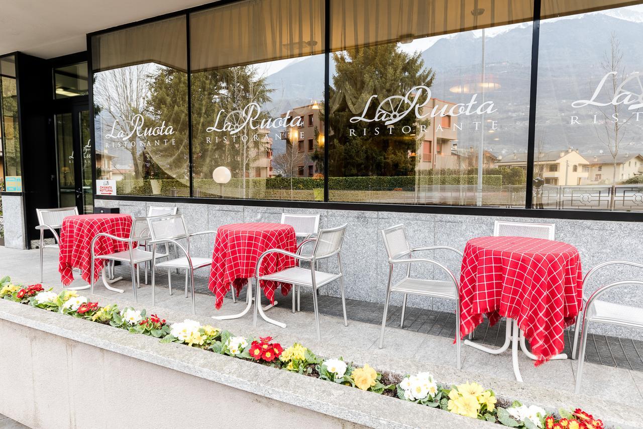 Hotel La Ruota à Morbegno Extérieur photo
